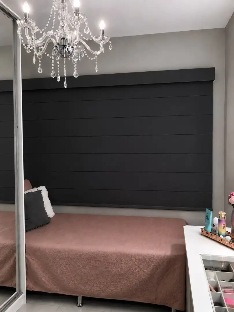 Persiana Romana Blackout Decorada preto