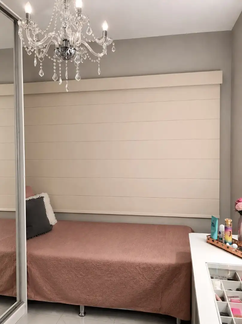 Persiana Romana Blackout Decorada Bege